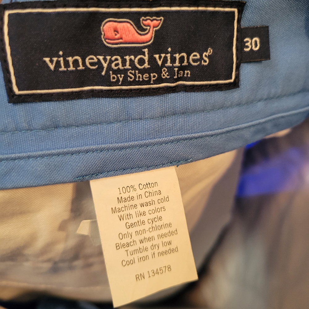 Vineyard Vines Men's Blue Breaker Short with Neon Embroidery - Picture 8 of 9